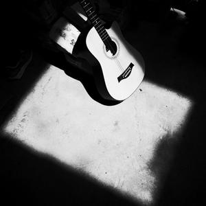 留守少妇半推半就偷人
